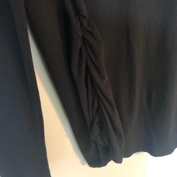 Black Isabel Maternity Target V-Neck - Picture 4 of 4